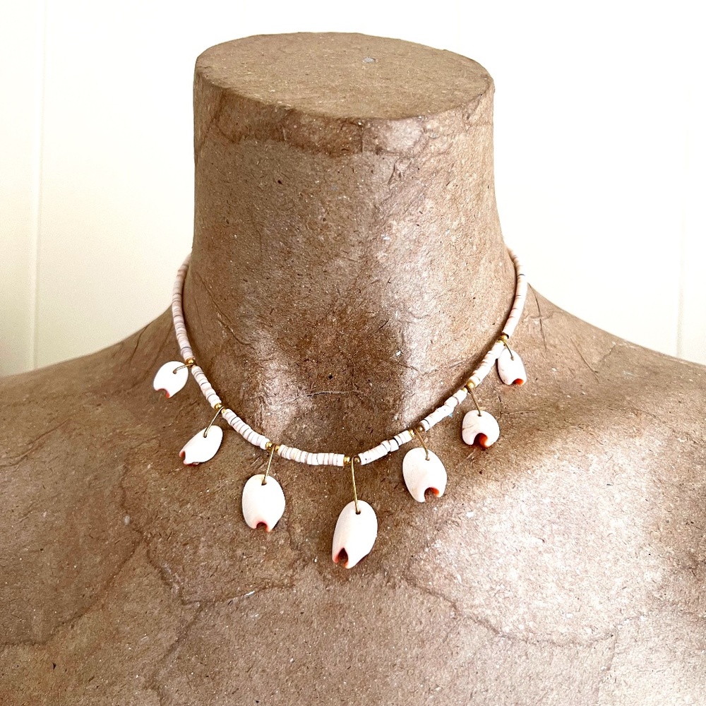 VTG Deadstock Heishi Shell Necklace